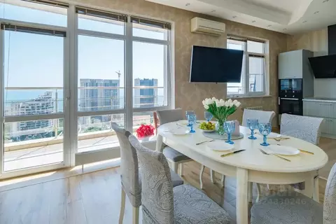 2-к кв. Краснодарский край, Сочи Красная ул., 2 (75.0 м)