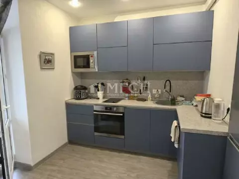 Продается 2-комнатная квартира