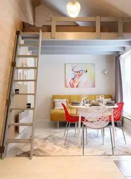 Дом в Ленинградская область, Всеволожский район, Куйвозовское с/пос, ...