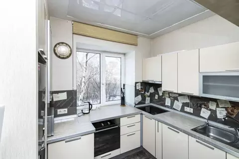 3-к кв. Тюменская область, Тюмень Мельничная ул., 10 (50.2 м)
