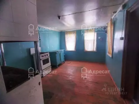 Дом в Волгоградская область, Быковский район, Приморское с/пос, пос. ...