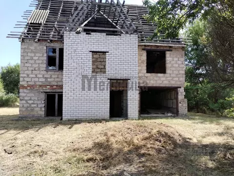 Дом в Волгоградская область, Калачевский район, Ильевское с/пос, ...