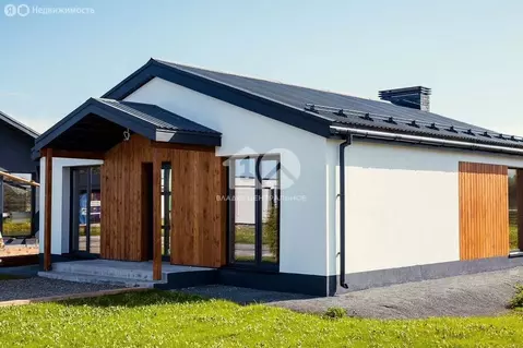 Дом в Барлакский сельсовет, территория ТСН Времена года, Январская ...