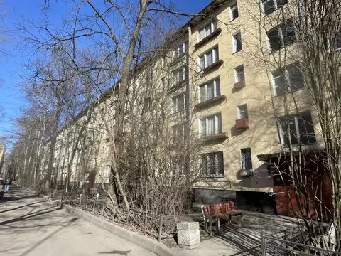 4-к кв. Санкт-Петербург ул. Танкиста Хрустицкого, 23 (49.5 м)