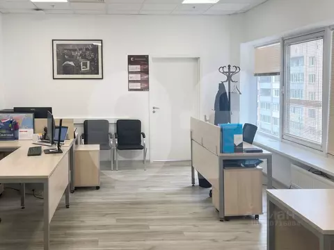 Офис в Москва Брянская ул., 5 (500 м)