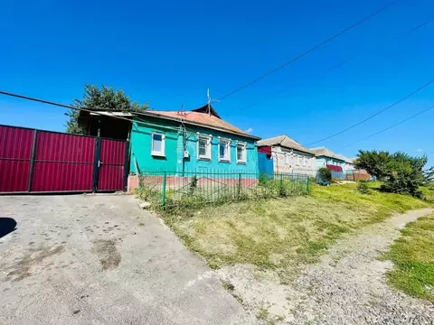 Дом в Курская область, Октябрьский район, Дьяконовский сельсовет, с. ...
