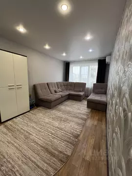 3-к кв. Курганская область, Курган Заозерный жилрайон, 2-й мкр, 24 ...