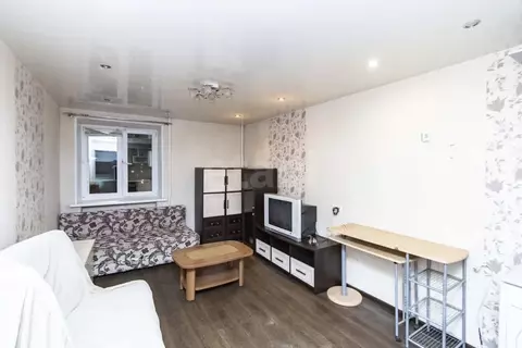 Студия Тюменская область, Тюмень ул. Республики, 229 (19.0 м)