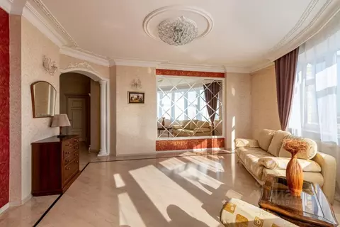 3-к кв. Тюменская область, Тюмень ул. Малыгина, 90 (135.0 м)