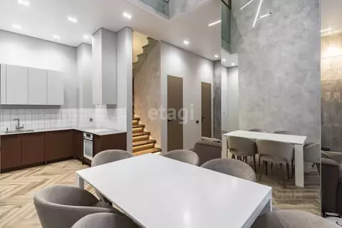 2-к кв. Тюменская область, Тюмень ул. 50 лет Октября, 57Бк2 (140.0 м)