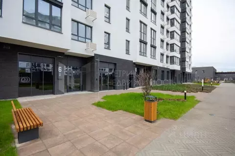 Студия Тюменская область, Тюмень ул. Братьев Бондаревых, 5 (27.9 м)