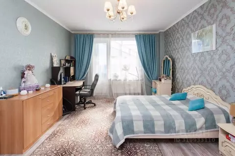 3-к кв. Ханты-Мансийский АО, Сургут Университетская ул., 5 (122.0 м)