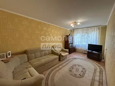 3-к кв. Курганская область, Курган Заозерный жилрайон, 3-й мкр, 8 ...