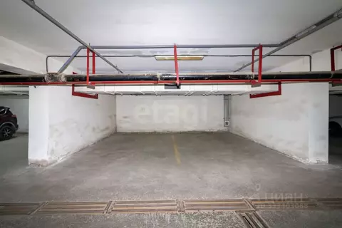 Гараж в Красноярский край, Красноярск Взлетка мкр, ул. Батурина, 32 ...