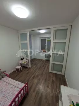 2-к кв. Тюменская область, Тюмень 6-й мкр, ул. Валерии Гнаровской ...