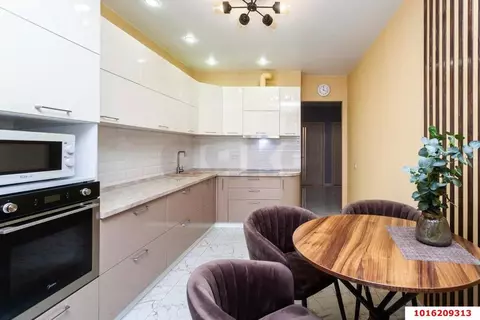 3-к кв. Краснодарский край, Краснодар ул. Цезаря Куникова (77.1 м)