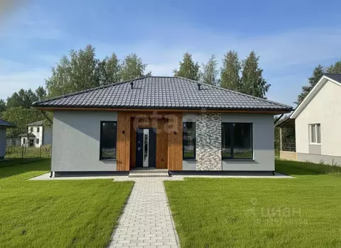 Дом в Свердловская область, Белоярский муниципальный округ, пос. ...