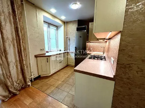 Продается 3-комнатная квартира