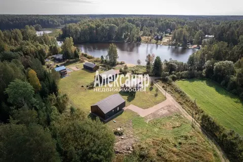 Дом в Ленинградская область, Приозерский район, Мельниковское с/пос, ...