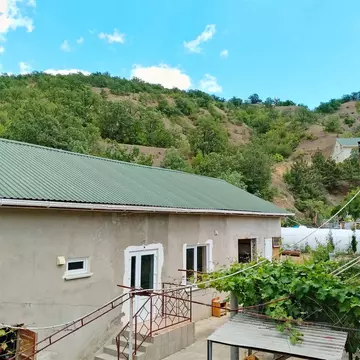 Дом в Крым, Алушта муниципальный округ, с. Рыбачье ул. Лучистая, 22Б ...