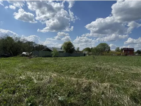 Участок в Московская область, Серпухов городской округ, д. Новики  ...