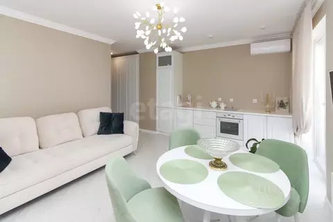 2-к кв. Тюменская область, Тюмень ул. Александра Звягина, 9 (50.8 м)