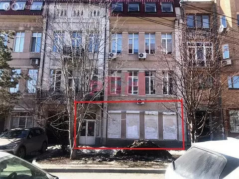 Торговая площадь (158.2 м)