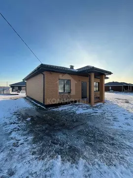 Дом в Воронежская область, Новоусманский район, Отрадненское с/пос, с. ...