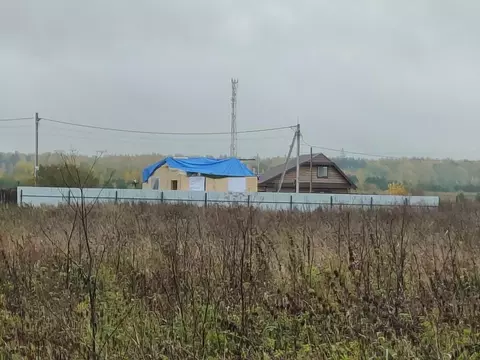 Участок в Свердловская область, Верхнее Дуброво пгт ул. Карла Маркса ...