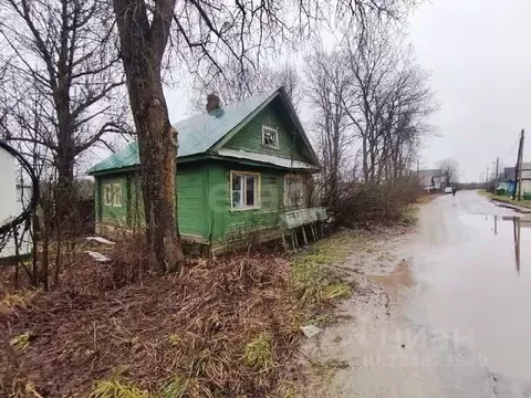 Дом в Ленинградская область, Киришский район, Пчевское с/пос, д. ...