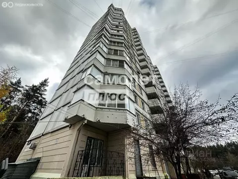 3-комнатная квартира: Октябрьский, улица 60 лет Победы, 1 (77 м)