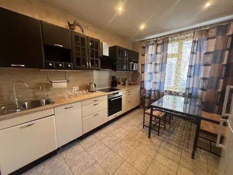 3-к кв. Санкт-Петербург ул. Ивана Фомина, 14к2 (93.0 м)