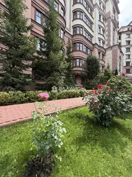 Продается 4-комнатная квартира
