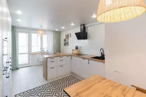 3-к кв. Тюменская область, Тюмень ул. Федюнинского, 60 (83.3 м)