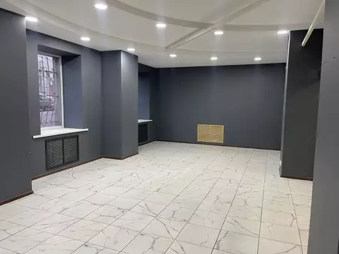 Помещение свободного назначения в Саратовская область, Саратов ул. ...