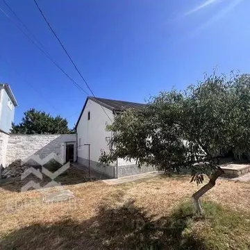 Дом в Крым, Сакский район, с. Штормовое ул. Морская (106 м)