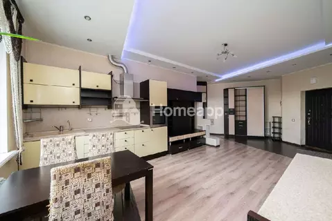 Продается 2-комнатная квартира