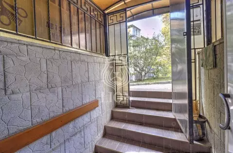 Помещение свободного назначения в Крым, Алушта ул. 50 лет Октября, 3 ...