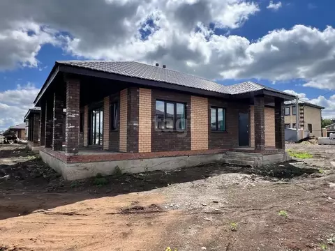 Дом в Башкортостан, Уфимский район, Михайловский сельсовет, д. Суровка ...