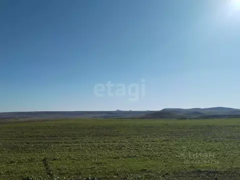 Участок в Крым, Кировский район, Первомайское с/пос, с. Изюмовка ул. ...