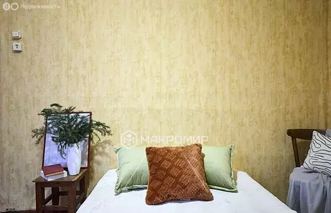 1к в 8-комнатной квартире (11.7 м)