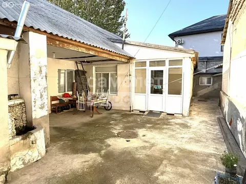 Дом в Махачкала, улица Нурадинова, 65 (150 м)