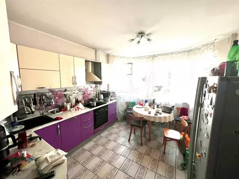 Продается 3-комнатная квартира