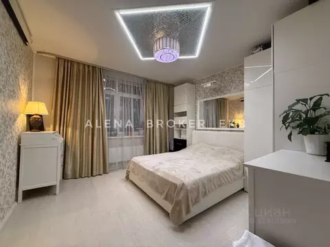 3-к кв. Свердловская область, Екатеринбург ул. Орденоносцев, 10 (68.9 ...