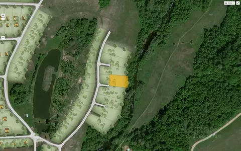 Участок в Калужская область, Боровский муниципальный округ, Совьяки ...