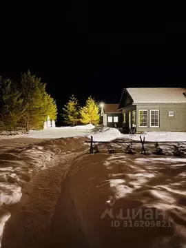 Дом в Ленинградская область, Лодейнопольский район, Янегское с/пос, ...