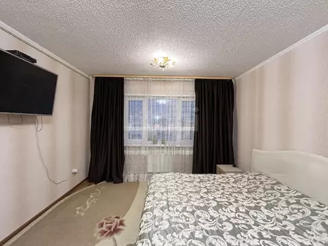 2-к кв. Ямало-Ненецкий АО, Новый Уренгой Оптимистов мкр, 4/1 (59.2 м)