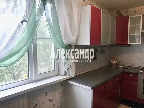 3-комнатная квартира: Санкт-Петербург, Купчинская улица, 24 (62.5 м)
