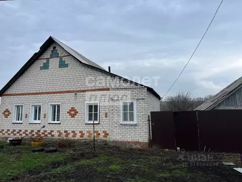 Дом в Курская область, Октябрьский район, Лобазовский сельсовет, ...