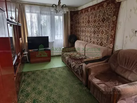 2-к кв. Саратовская область, Энгельс просп. Строителей, 33 (46.0 м)